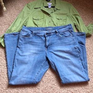 Minimally distressed old navy sweetheart jeans.